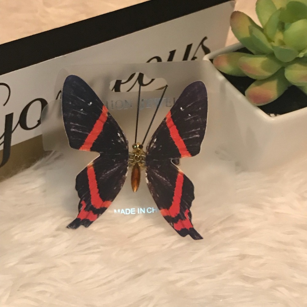 🦋 Butterfly Hair Pin Accessory 🦋 - Picture 2 of 5